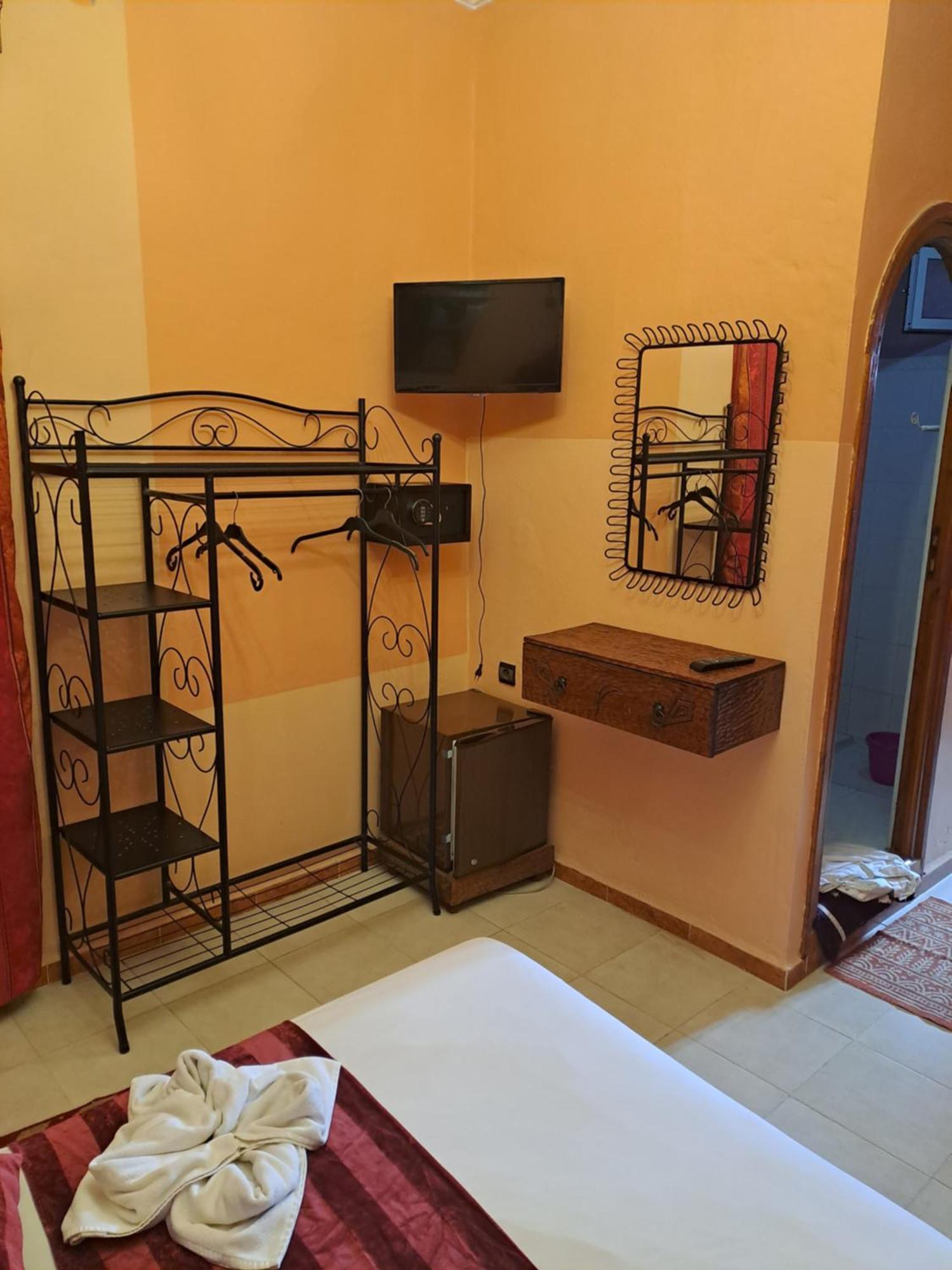 Hotel Casa Khaldi Шефшауэн Экстерьер фото