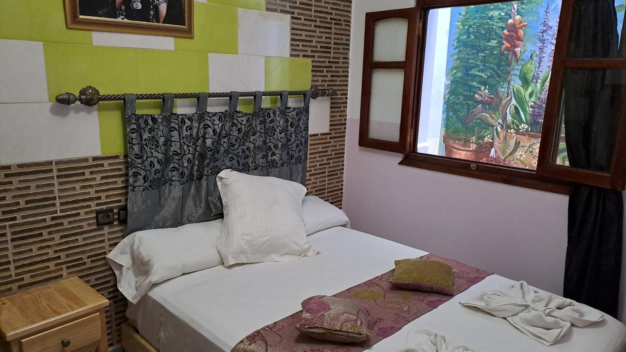 Hotel Casa Khaldi Шефшауэн Экстерьер фото