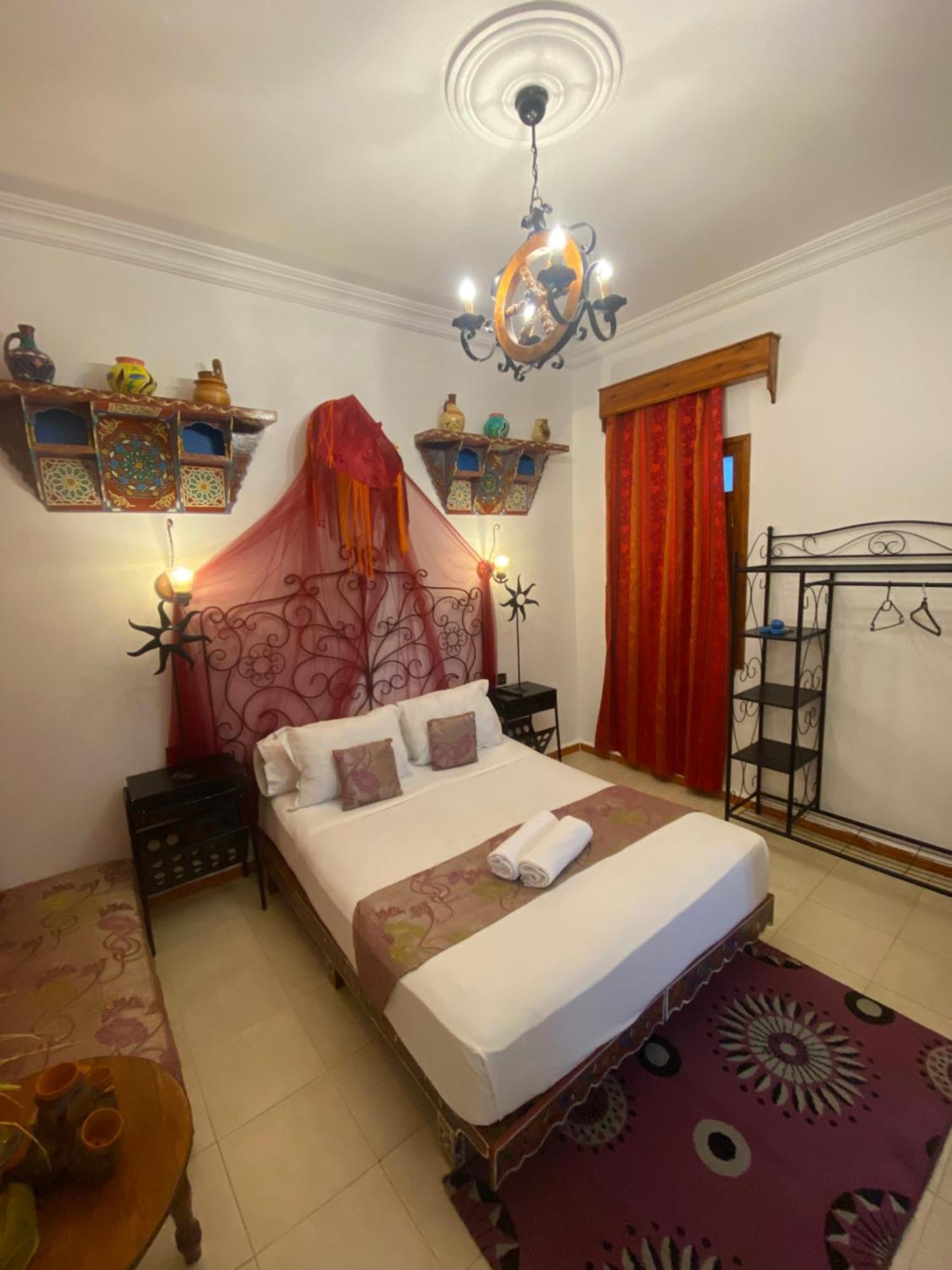 Hotel Casa Khaldi Шефшауэн Экстерьер фото