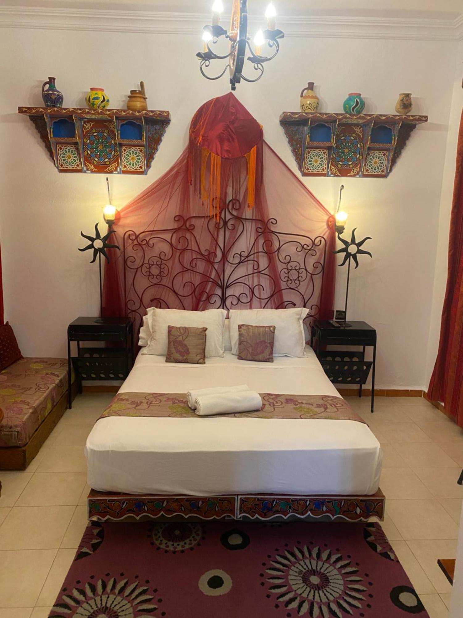Hotel Casa Khaldi Шефшауэн Экстерьер фото