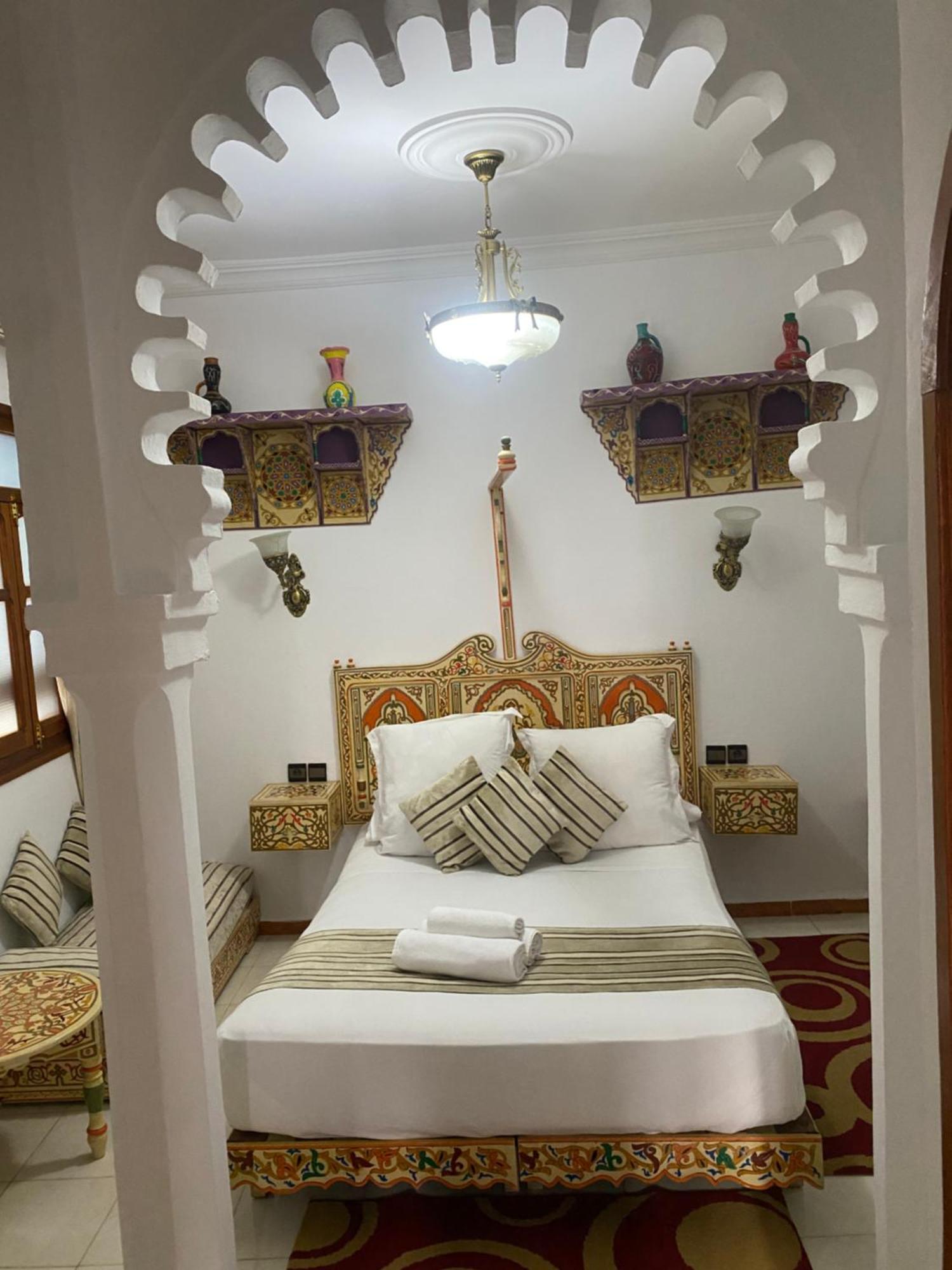 Hotel Casa Khaldi Шефшауэн Экстерьер фото