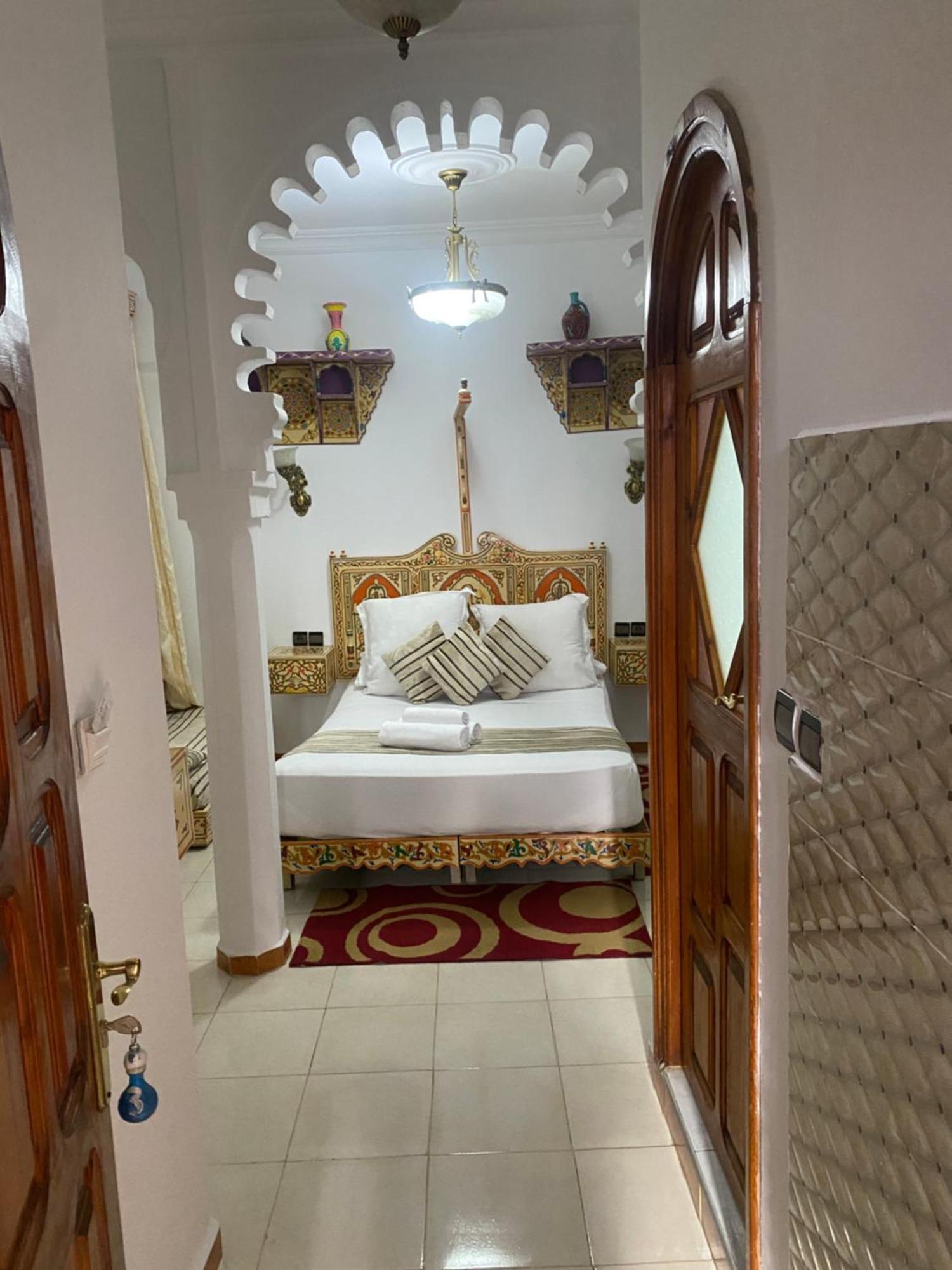 Hotel Casa Khaldi Шефшауэн Экстерьер фото